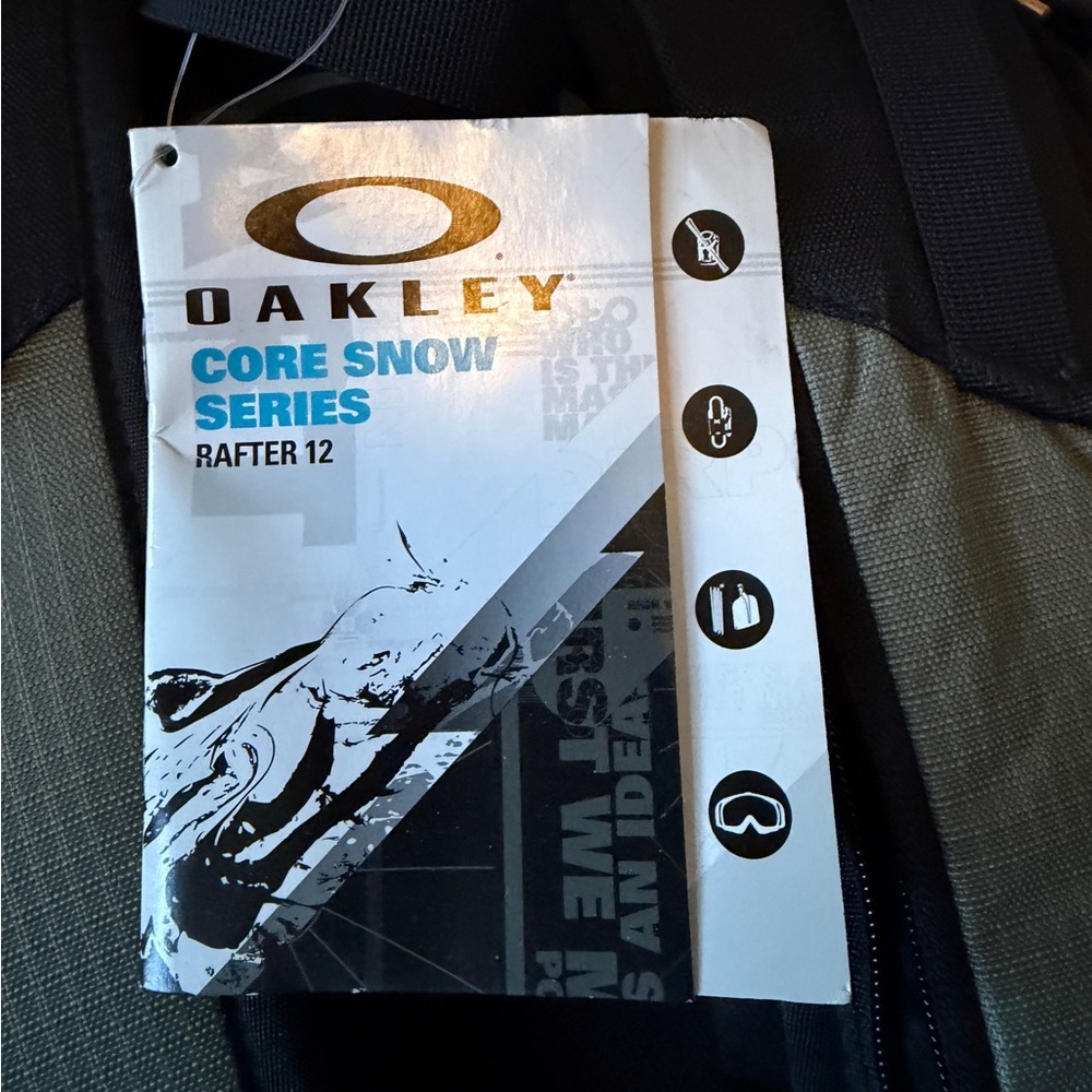 Oakley Rafter 12 - Picture 2 of 5
